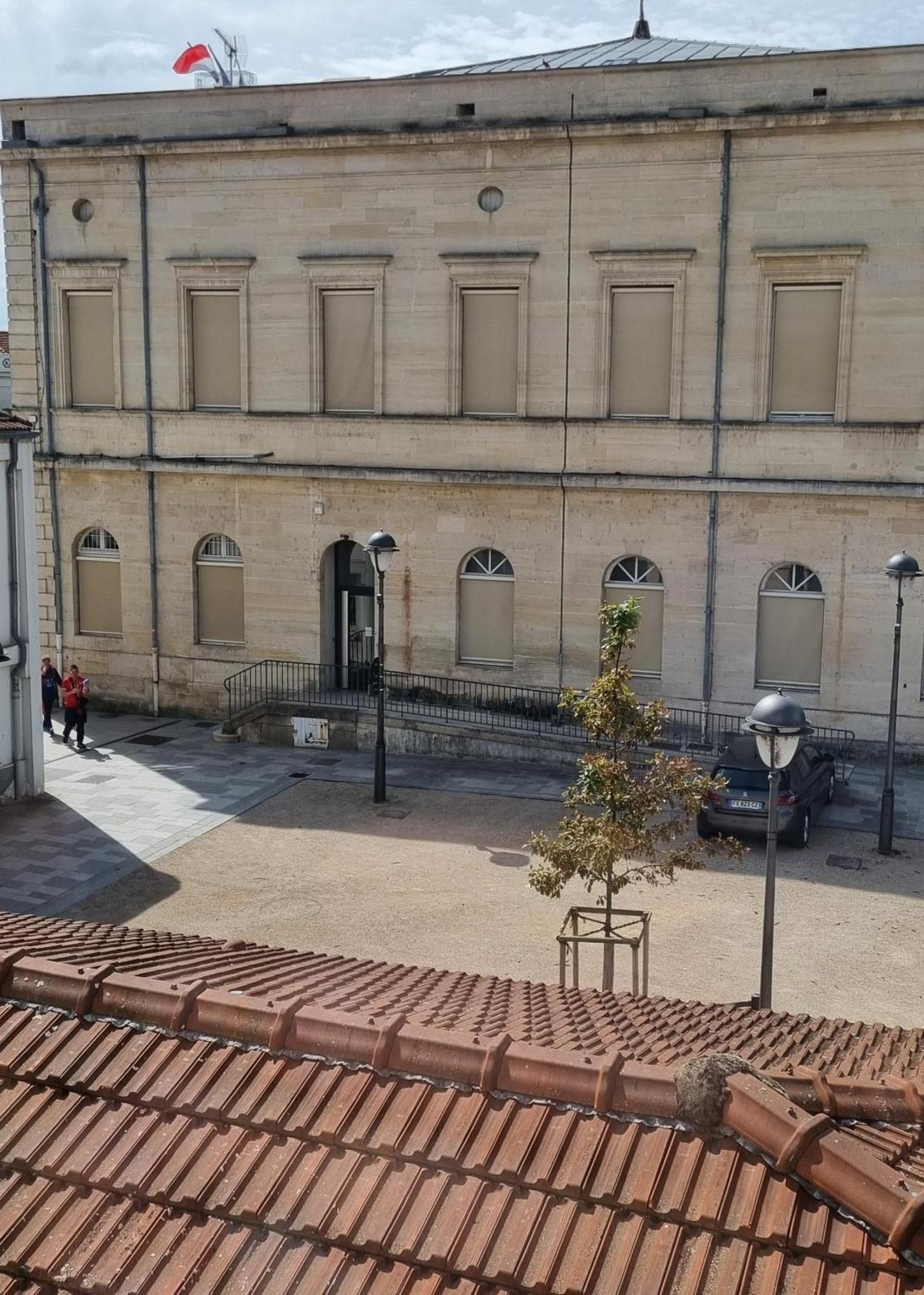 Victoire Saphir 203 Climatise Hotel De Ville Saint-Dizier Kültér fotó